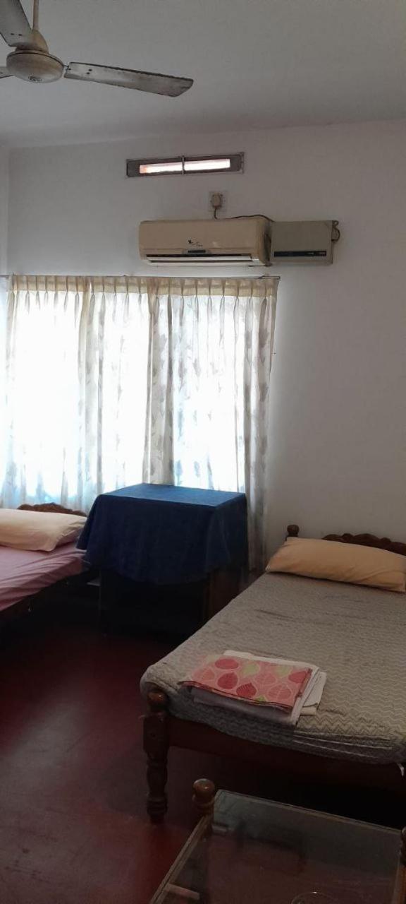 Villa Sapphire à Kochi Extérieur photo